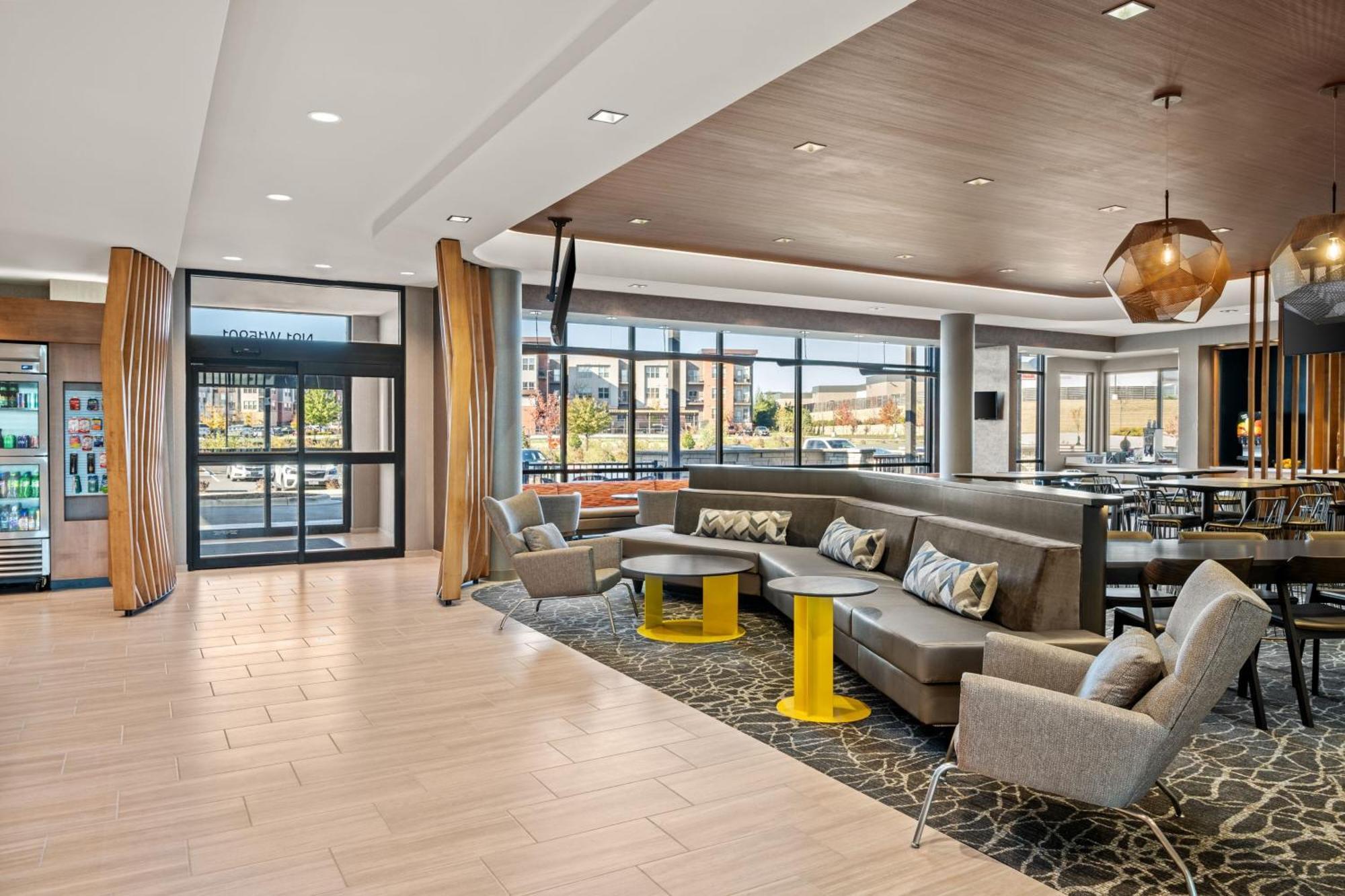Springhill Suites By Marriott Menomonee Falls 外观 照片
