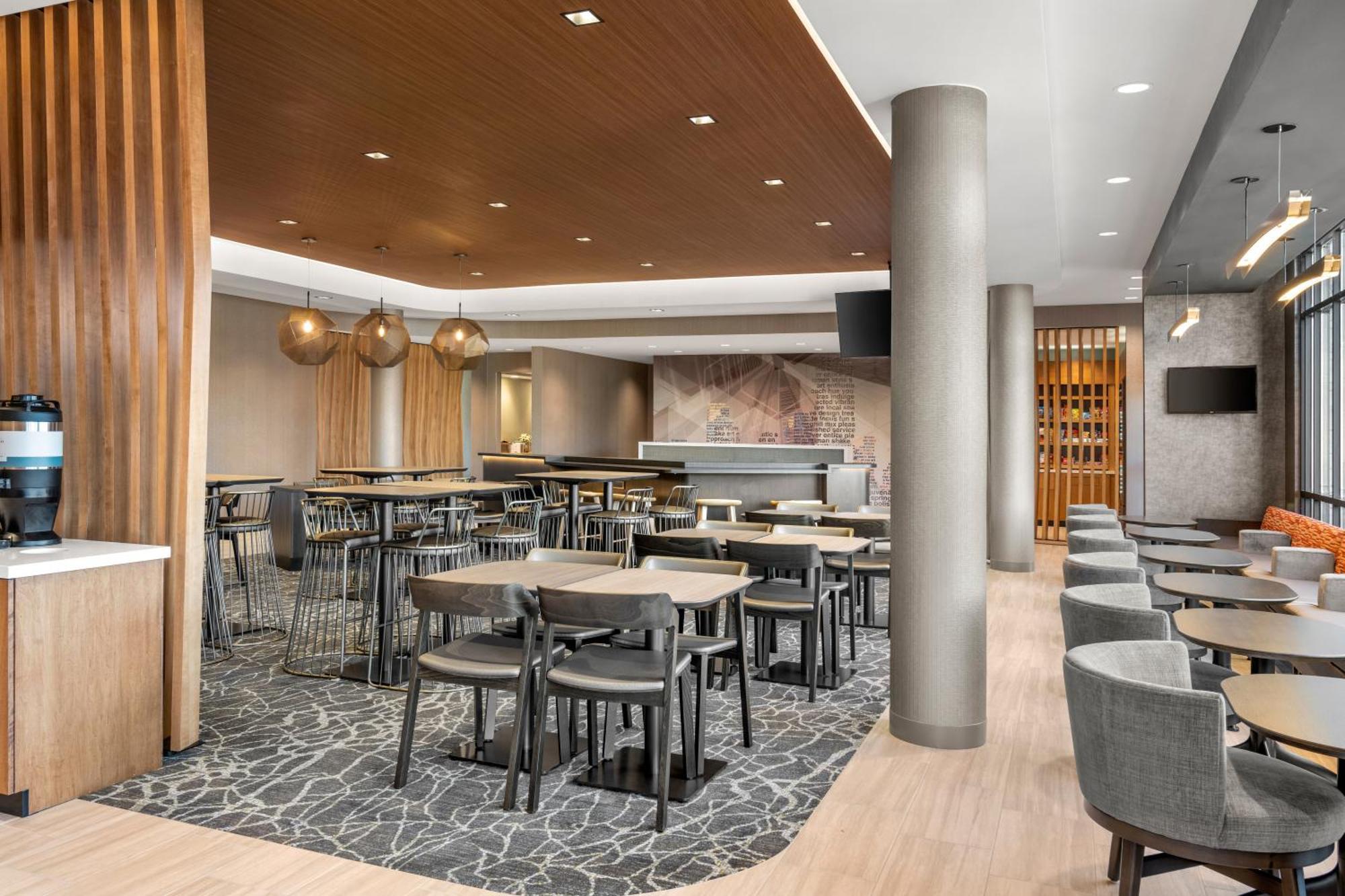 Springhill Suites By Marriott Menomonee Falls 外观 照片