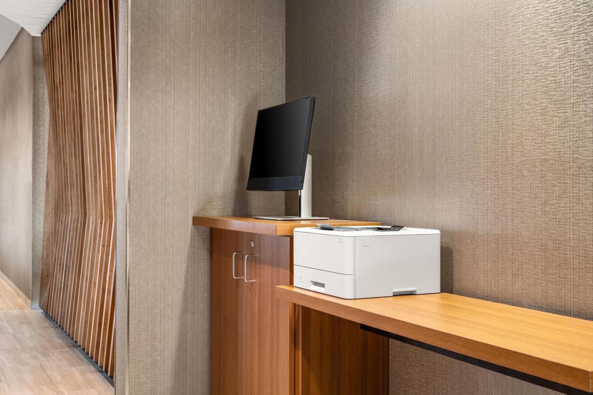 Springhill Suites By Marriott Menomonee Falls 外观 照片