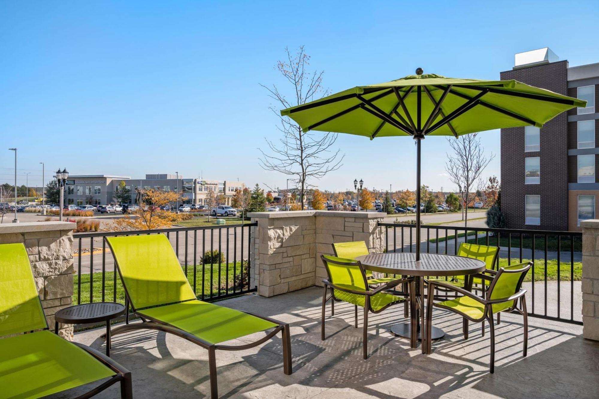 Springhill Suites By Marriott Menomonee Falls 外观 照片