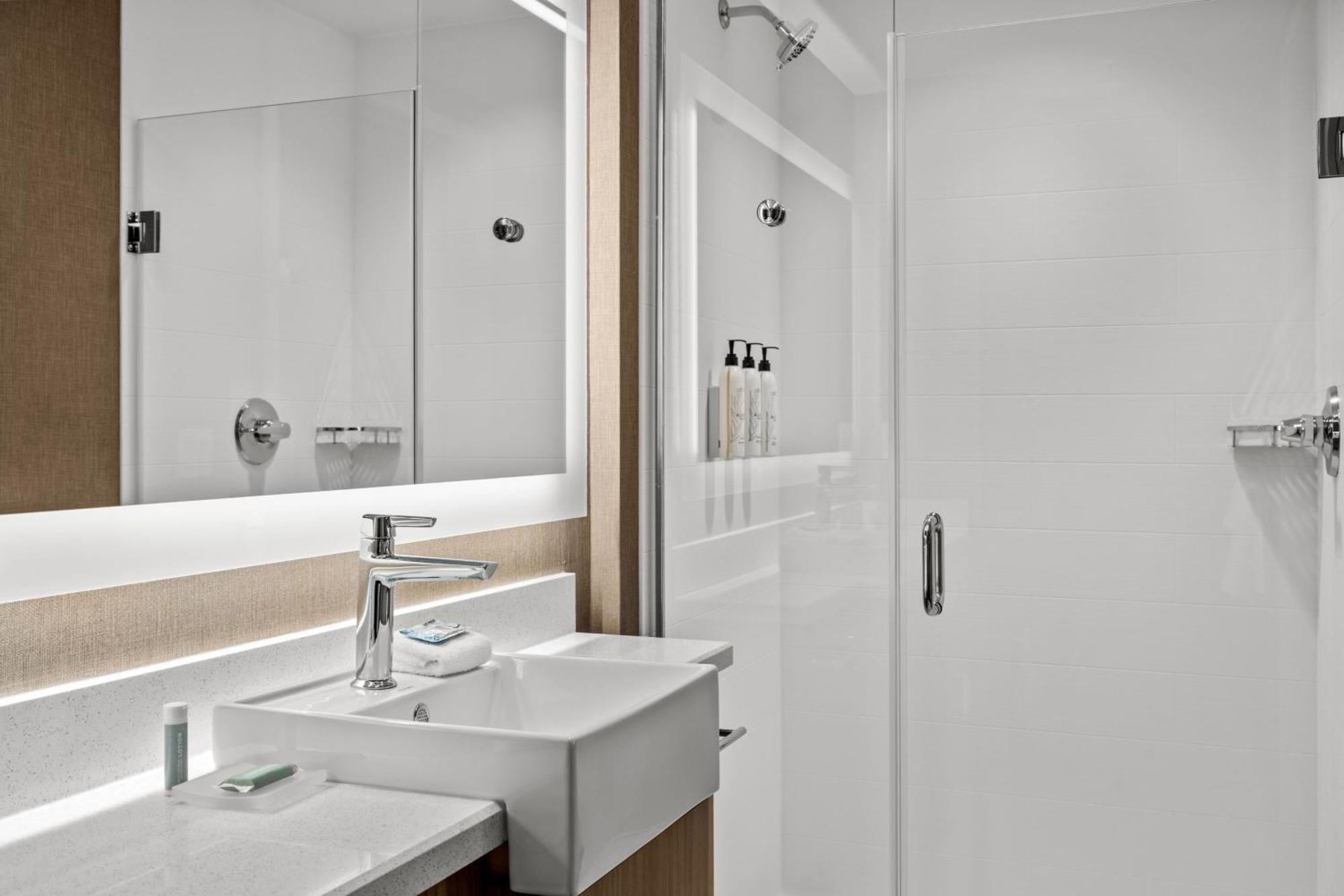 Springhill Suites By Marriott Menomonee Falls 外观 照片