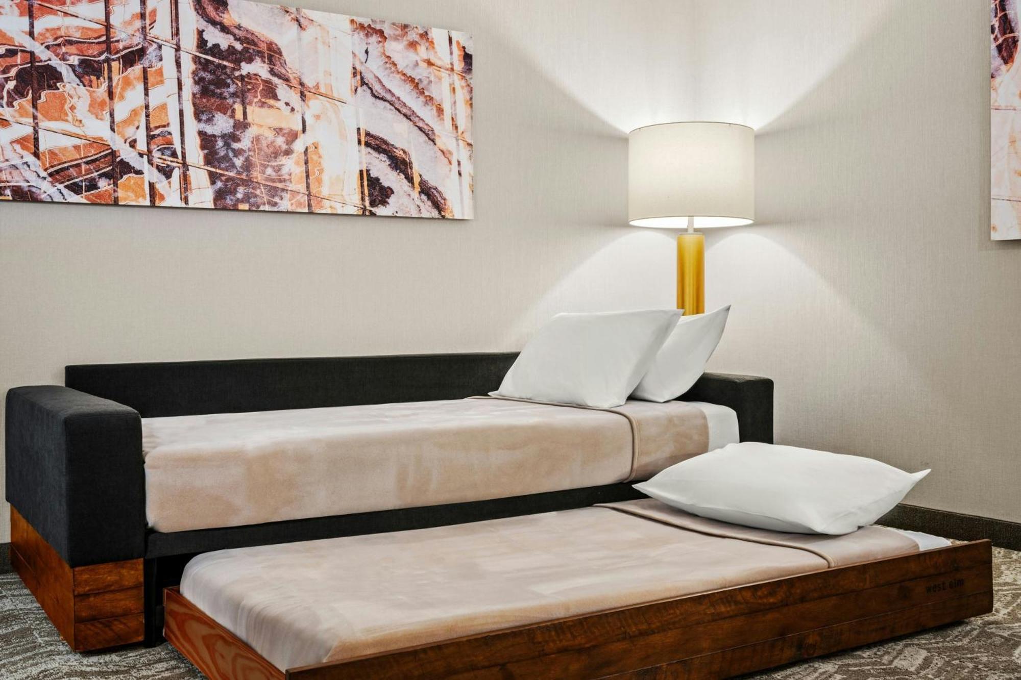 Springhill Suites By Marriott Menomonee Falls 外观 照片